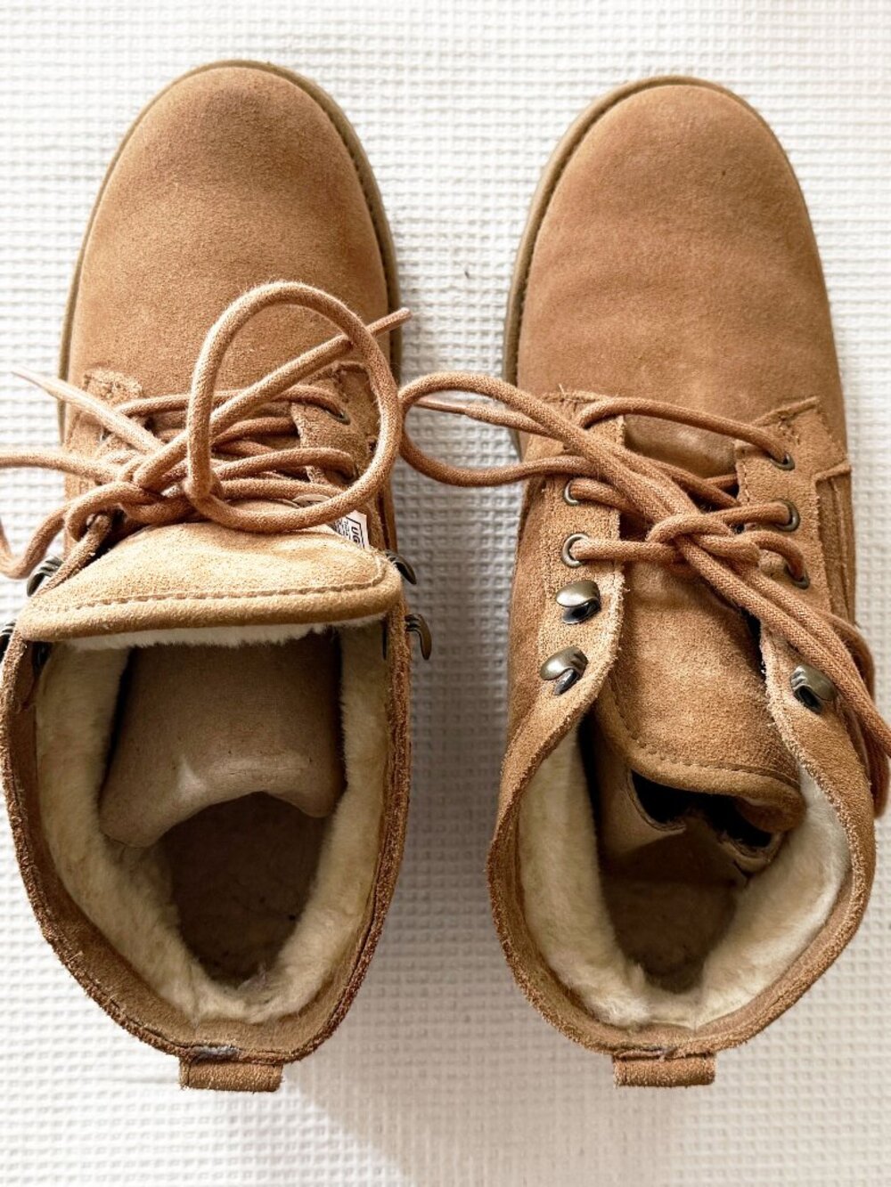 UGG Bethany Women’s Boots 1012532 – Chestnut Suede – Size 6 – New in Box